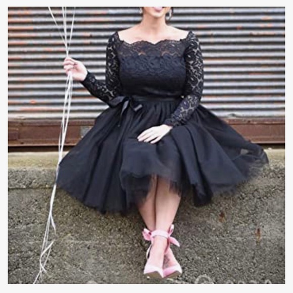 Dresses & Skirts - Black knee length tutu